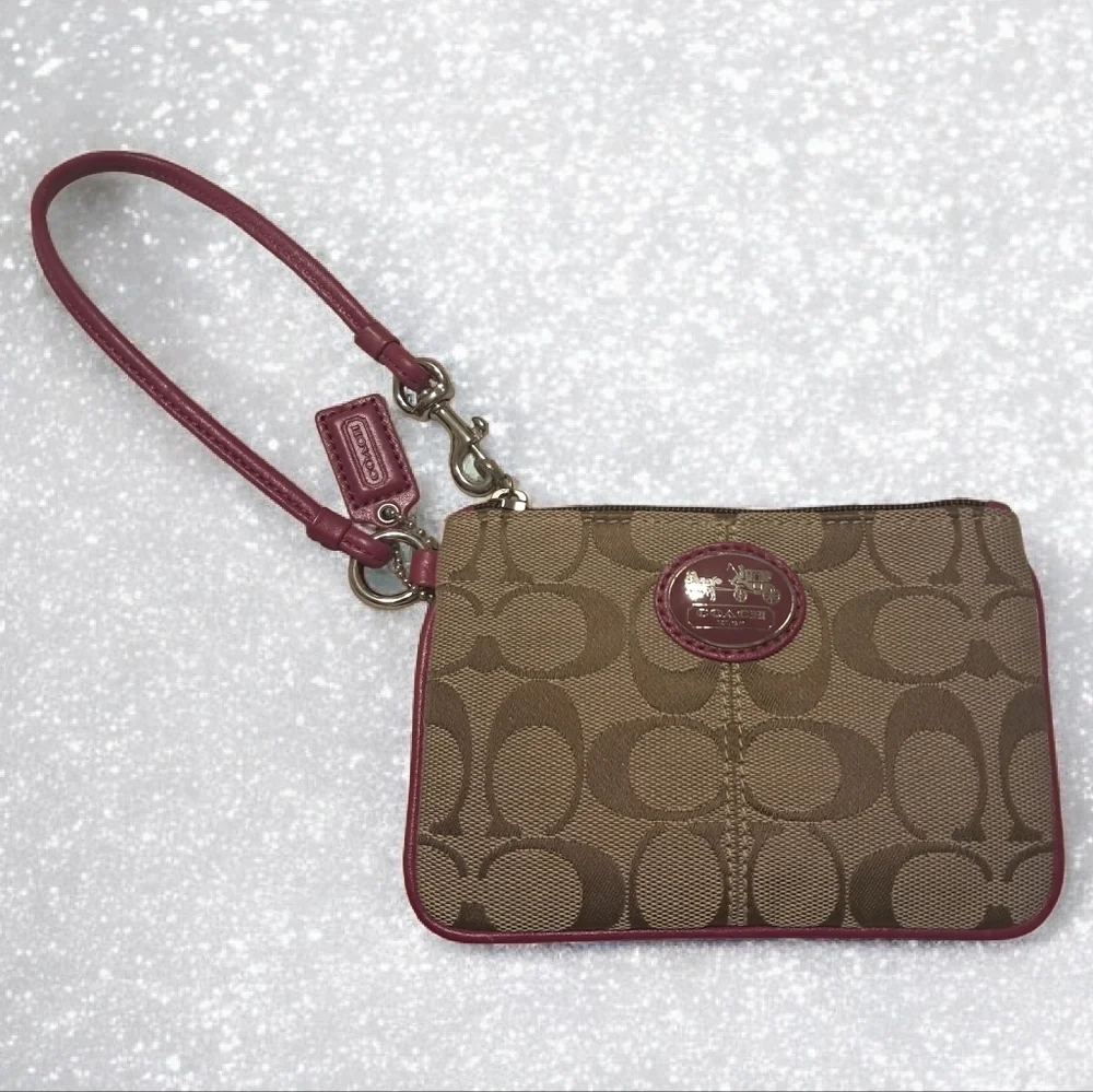 COACH Wristlet Corner Zip Signature Khaki Berry Pink Leather